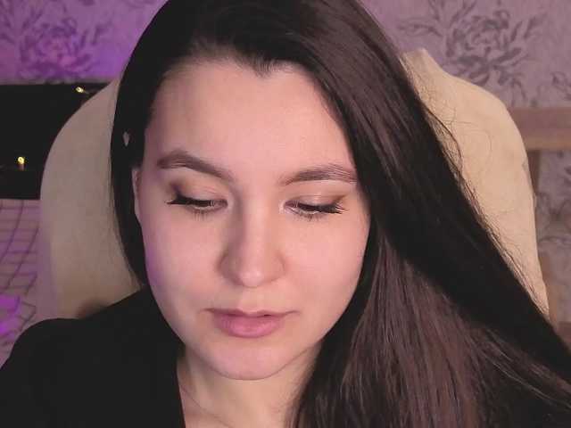 annie-fleur's BongaCams show and profile