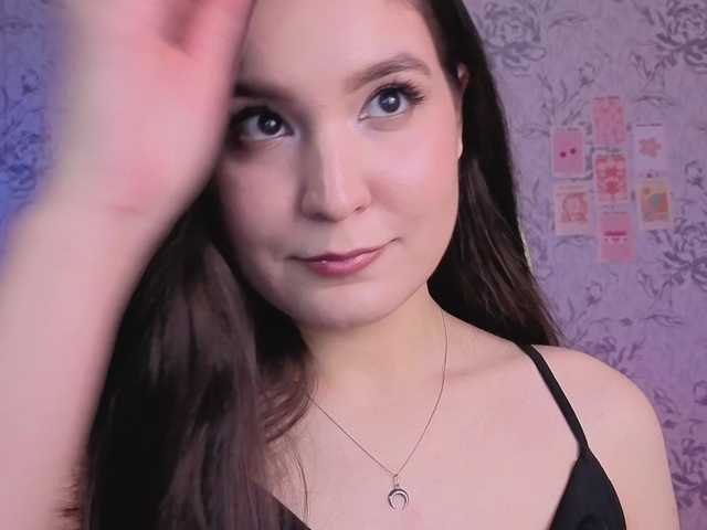 annie-fleur's BongaCams show and profile