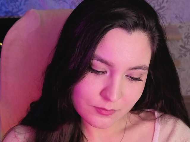 annie-fleur's BongaCams show and profile