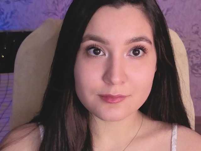 annie-fleur's BongaCams show and profile