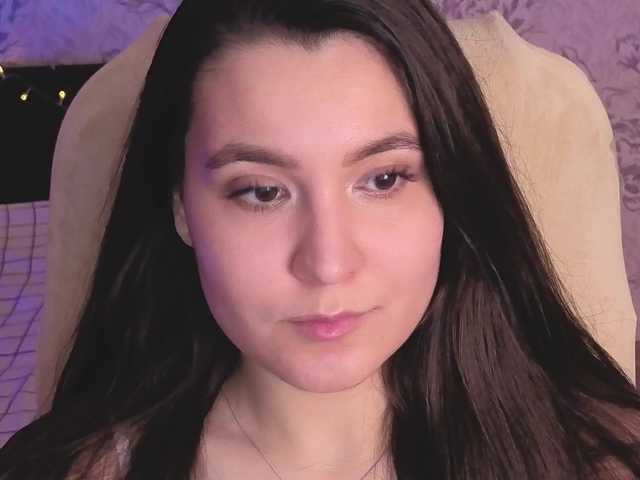 annie-fleur's BongaCams show and profile