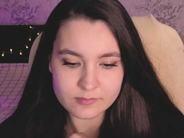 annie-fleur's BongaCams show and profile