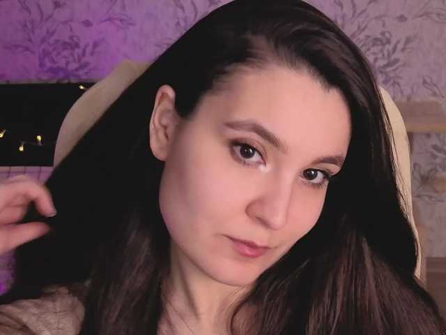 annie-fleur's BongaCams show and profile