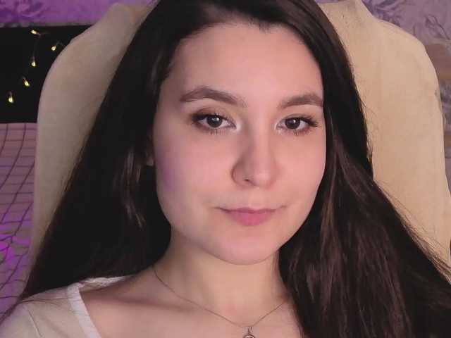 annie-fleur's BongaCams show and profile