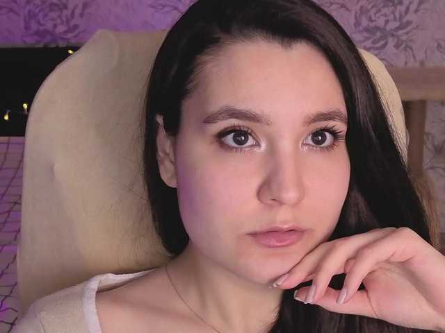 annie-fleur's BongaCams show and profile