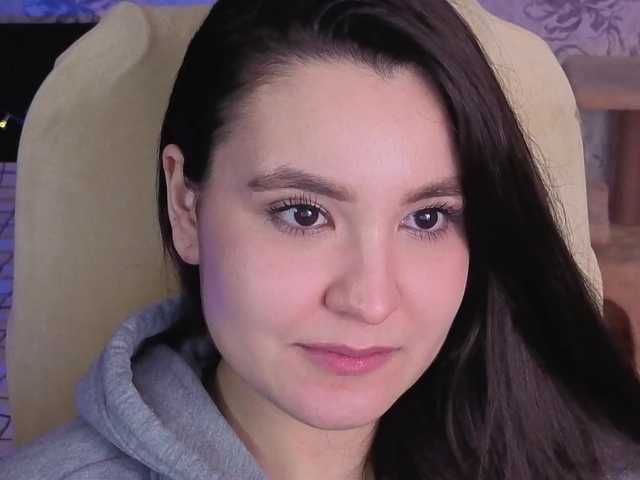 annie-fleur's BongaCams show and profile