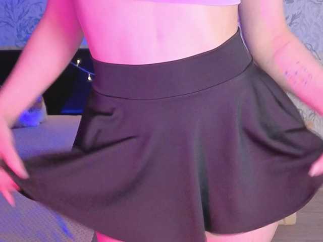 annie-fleur's BongaCams show and profile