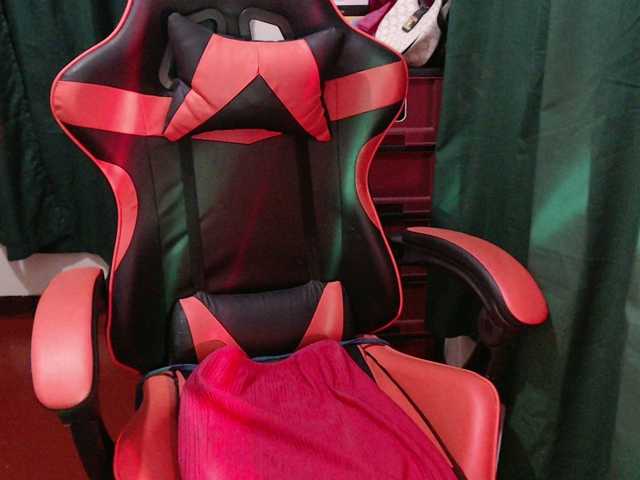 Enchantressxxshaira's BongaCams show and profile