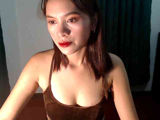 Enchantressxxshaira webcam