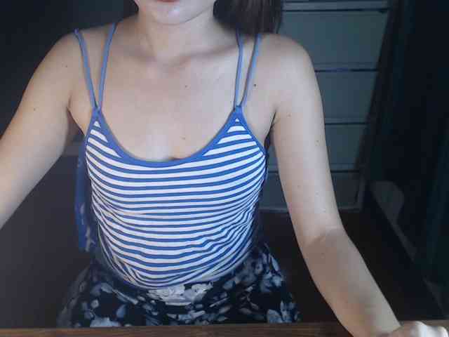 Enchantressxxshaira webcam