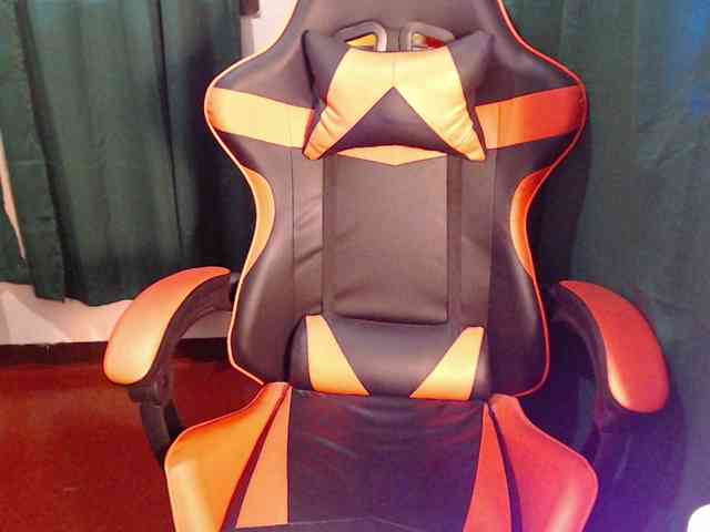 Enchantressxxshaira webcam