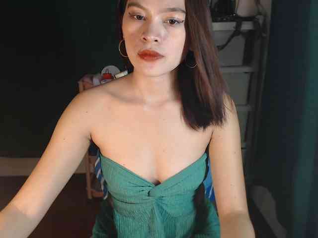Enchantressxxshaira webcam