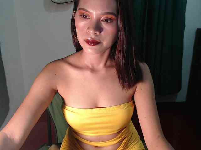 Enchantressxxshaira webcam