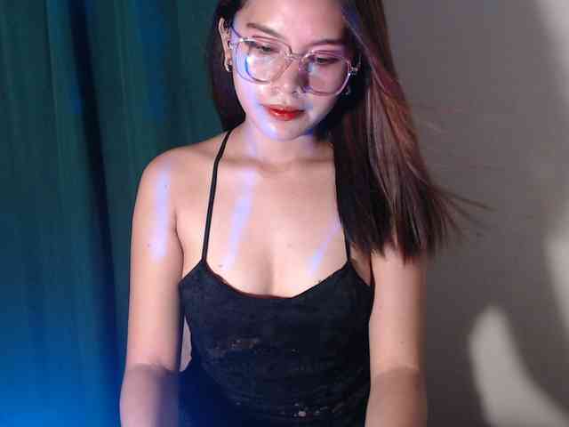 Enchantressxxshaira webcam