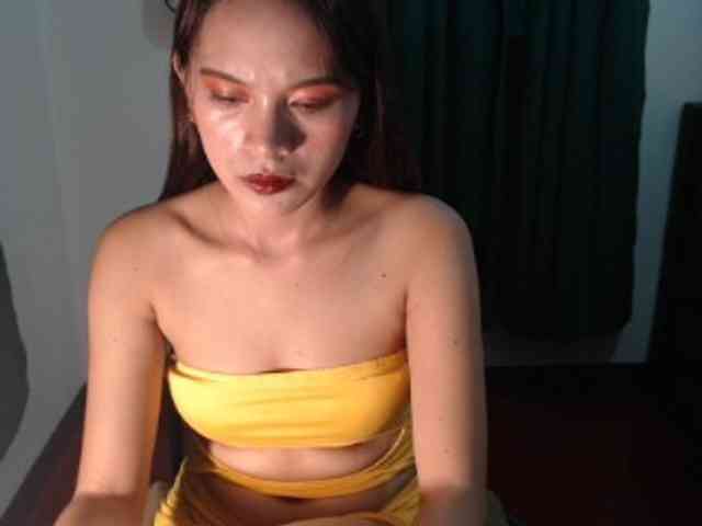 Enchantressxxshaira webcam
