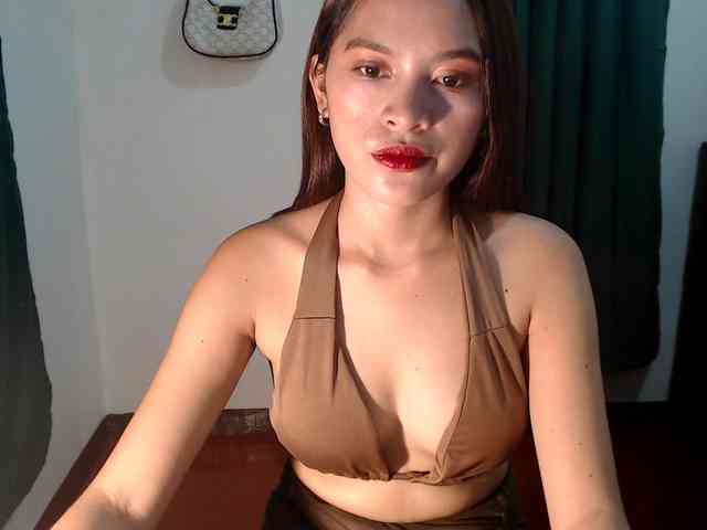 Enchantressxxshaira webcam