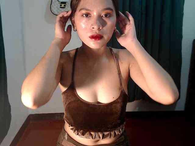 Enchantressxxshaira webcam