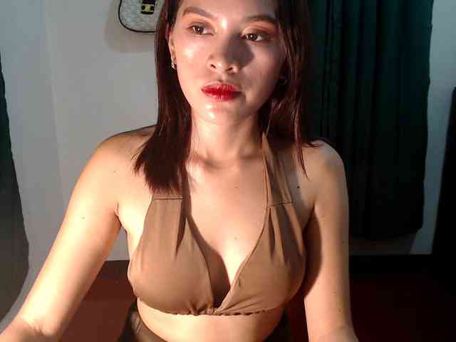Enchantressxxshaira webcam