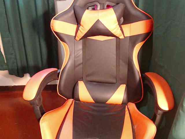 Enchantressxxshaira webcam