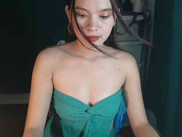 Enchantressxxshaira webcam
