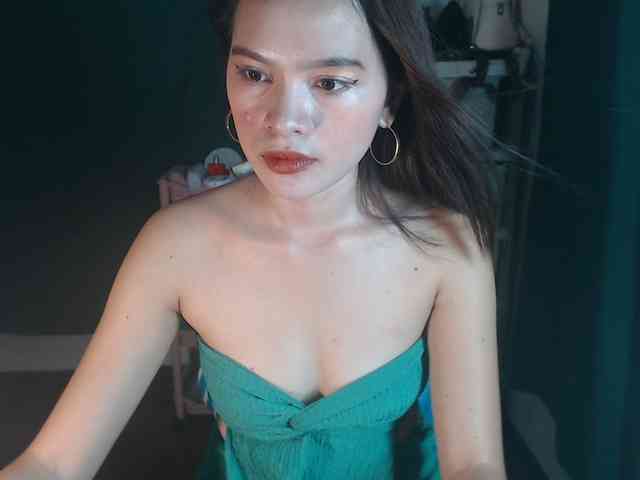 Enchantressxxshaira webcam