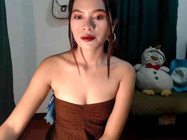 Enchantressxxshaira webcam