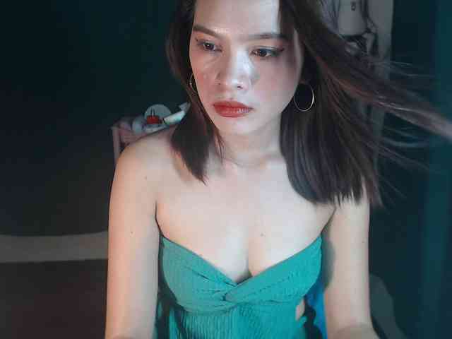 Enchantressxxshaira webcam
