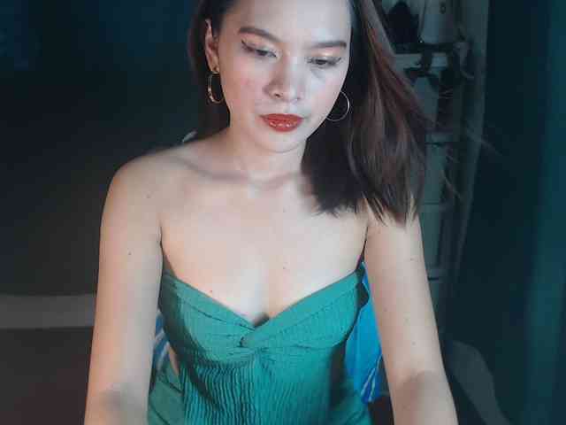 Enchantressxxshaira webcam