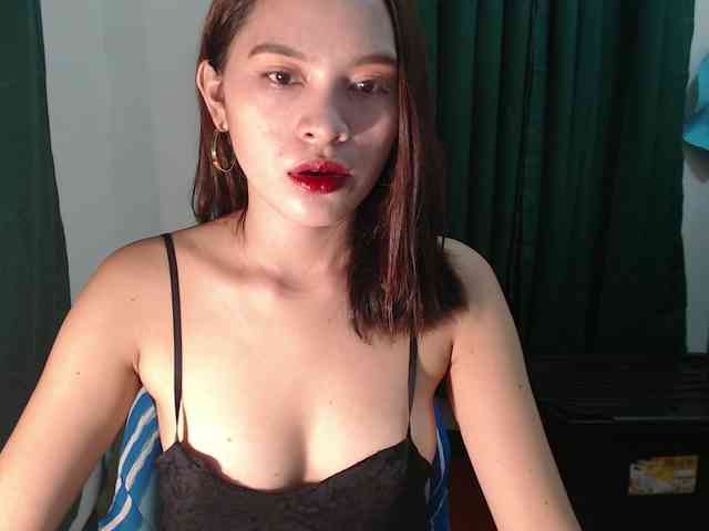 Enchantressxxshaira webcam