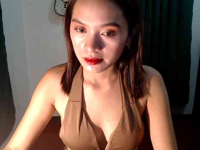 Enchantressxxshaira webcam