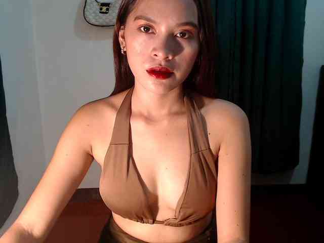 Enchantressxxshaira webcam