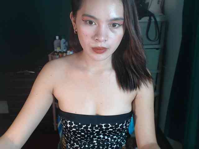 Enchantressxxshaira webcam