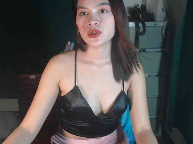 Enchantressxxshaira webcam