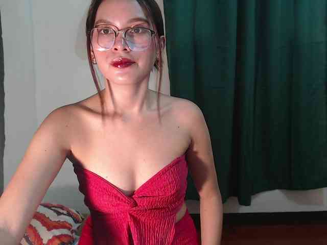 Enchantressxxshaira webcam