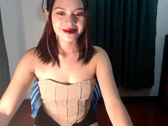Enchantressxxshaira webcam