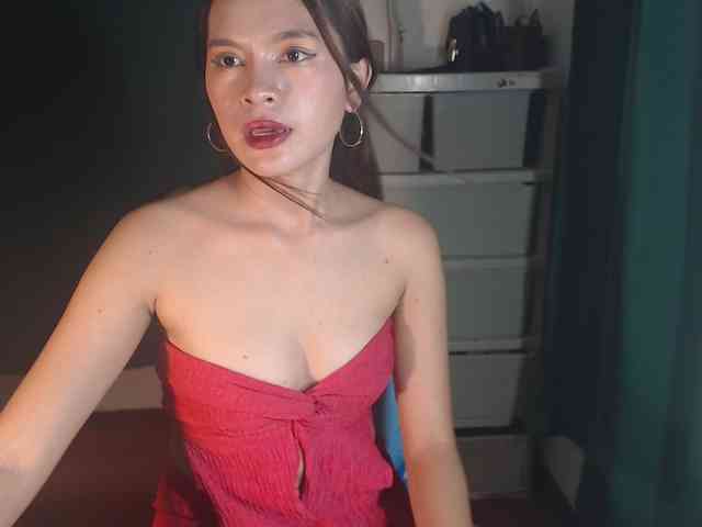 Enchantressxxshaira webcam