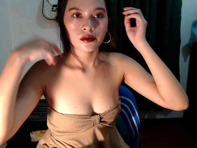 Enchantressxxshaira webcam
