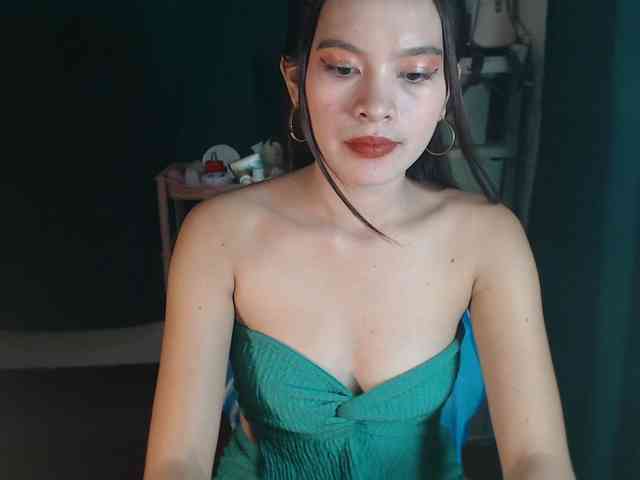 Enchantressxxshaira webcam