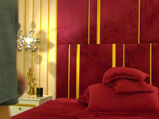 ChloeSins's BongaCams show and profile