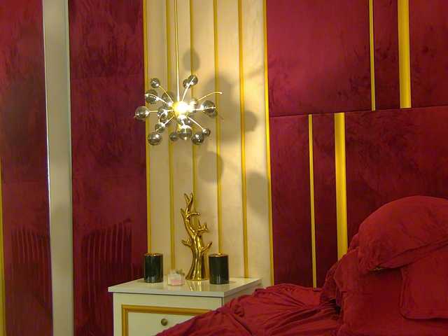 ChloeSins's BongaCams show and profile