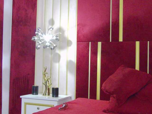 ChloeSins's BongaCams show and profile