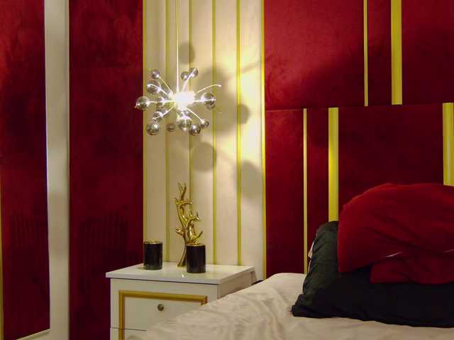 ChloeSins's BongaCams show and profile