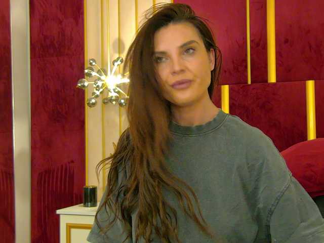 ChloeSins's BongaCams show and profile