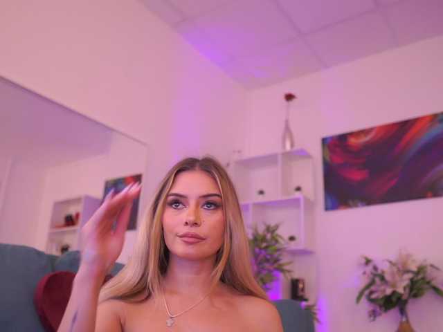 MidnightSeduction's BongaCams show and profile