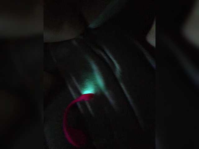 eluk's BongaCams show and profile