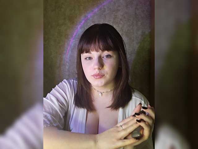 Elizabeeth's BongaCams show and profile