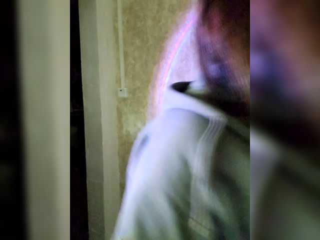 Elizabeeth's BongaCams show and profile