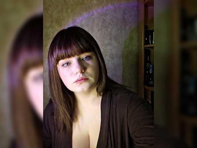 Elizabeeth's BongaCams show and profile