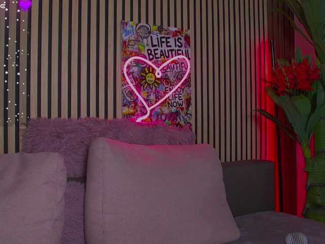 melaniatress's BongaCams show and profile