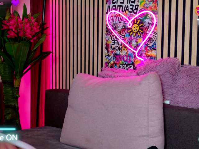 melaniatress's BongaCams show and profile